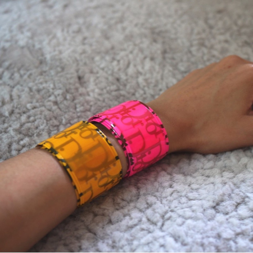 VTG Y2K Christian Dior Neon Orange Dayglo Holographic Trotter Logo Slap Bracelet - Picture 8 of 14